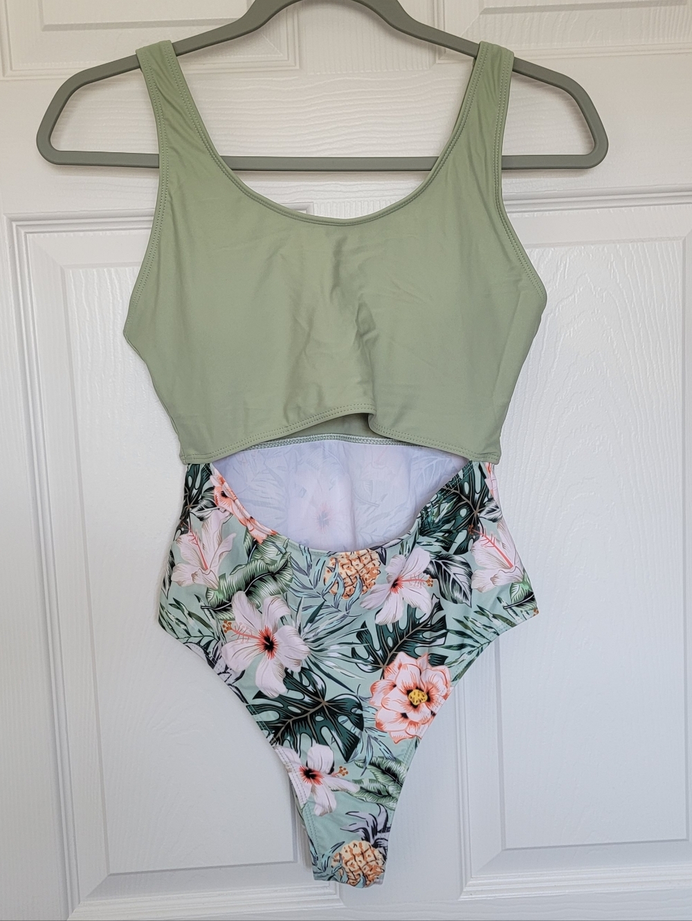 SHEIN Tropical Print Cut-Out One Piece Swimsuit Size Medium